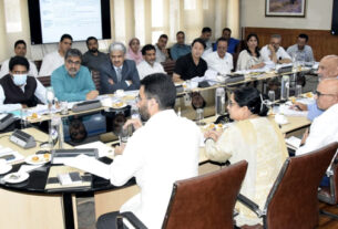 Chief Secretary Atal Dulloo Pushes for Stronger Healthcare Across Jammu & Kashmir