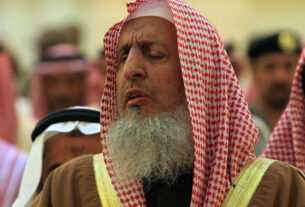 Grand Mufti Sheikh Abdulaziz Al-Asheikh, Voice of Saudi Religious Authority for Two Decades, Passes Away