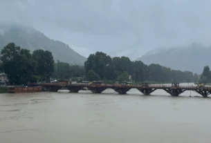 Flood Alert at Sangam: Authorities on High Alert as Jhelum Rises Rapidly