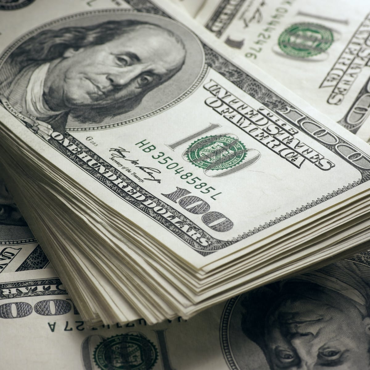 US Dollar Still Rules the Forex World — Despite the Noise