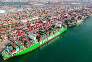 China’s US Exports Plunge as Global Shipments Reach a Six-Month High