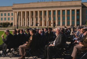 Pentagon Journalists Walk Out as New Press Restrictions Ignite Debate on U.S. Transparency