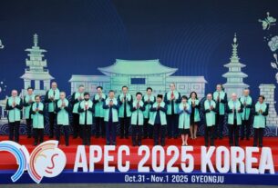 With Trump Away, Xi Takes the Spotlight at APEC — Calling for Global AI Rules and a China-Led Trade Future
