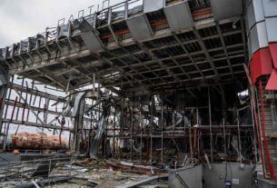 Trump Warns Europe Against “Wasting Time” as Kyiv Submits Revised Ukraine Peace Plan