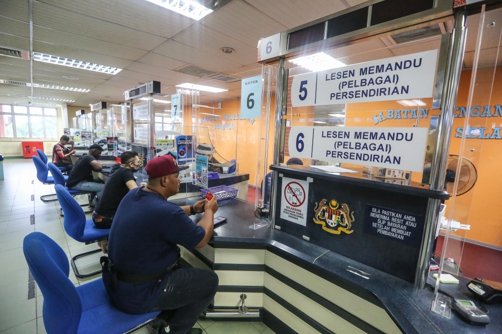 No More Flight Tickets Required: JPJ Ends Travel-Proof Rule for Physical Driving Licences in Malaysia