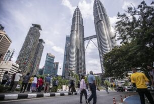 Tourism Body Defends Visa-Free Policy, Says Illegal Work by Tourists Is Rare and Must Be Penalized