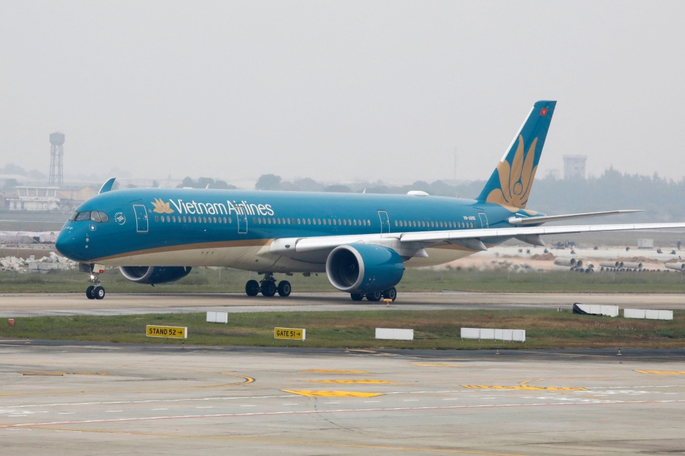 Vietnam Airlines Suspends Domestic Flights Amid Fuel Shortage: What This Means for Travelers and the Aviation Industry