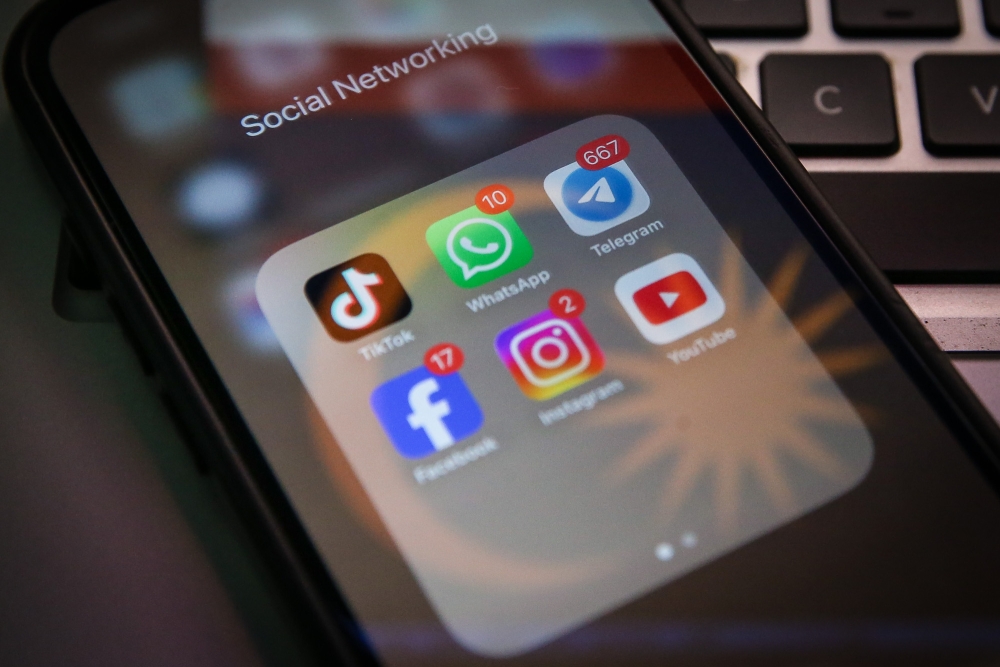 From TikTok to Roblox: Indonesia Steps In to Protect Children Under 16 from Social Media Risks