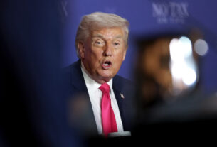 Trump Downplays Iran Conflict as ‘Small Distraction’ While Public Support Continues to Drop