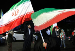 iran guards warn conflict could expand beyond the middle east if attacks resume