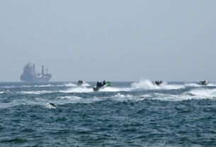 Iran Demands Trillions in Damages, Blames US Military Presence for Gulf Pollution